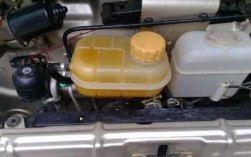 五菱宏光1.4发动机换水怎样排空气？五菱宏光水箱排空气图