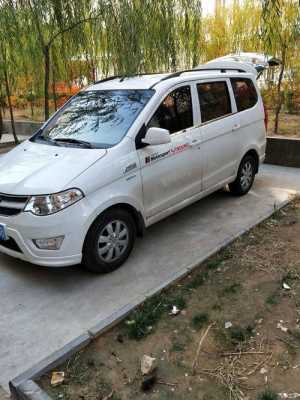 老款五菱宏光s属于什么车?野马五菱宏光s-图3 老款五菱宏光s属于什么车?野马五菱宏光s-图3