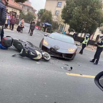 兰博基尼撞毁车(兰博基尼撞车测试视频)-图2 兰博基尼撞毁车(兰博基尼撞车测试视频)-图2