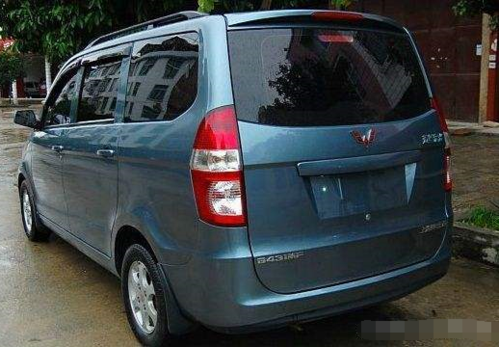 五菱宏光s为什么被称为神车?时速518公里每小时是真的吗?五菱宏光超速518-图3 五菱宏光s为什么被称为神车?时速518公里每小时是真的吗?五菱宏光超速518-图3