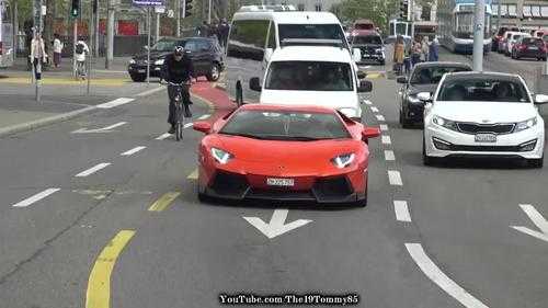 兰博基尼街拍欧美(兰博基尼街头视频)-图2 兰博基尼街拍欧美(兰博基尼街头视频)-图2