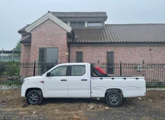 五菱宏光四驱柴油版报价?五菱宏光皮卡车4x4-图2 五菱宏光四驱柴油版报价?五菱宏光皮卡车4x4-图2