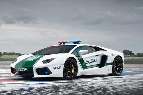 兰博基尼警察开着（兰博基尼aventador警车）-图1