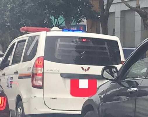 五菱宏光s加装了日行灯交警会查吗？五菱宏光拉货交警查不查