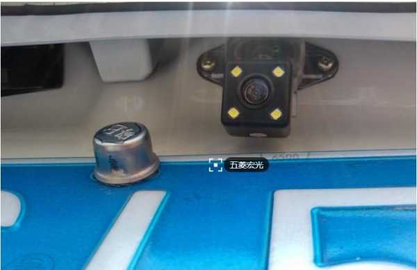 五菱之光怎么装后摄像头？五菱宏光s倒车