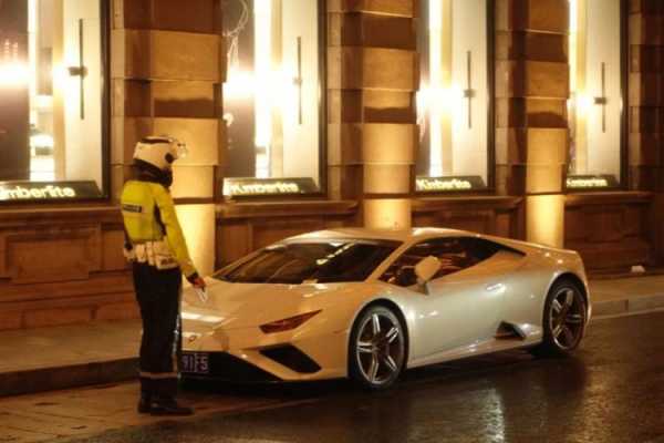 兰博基尼酒店和汽车(兰博基尼酒店和兰博基尼车有什么关系)-图2 兰博基尼酒店和汽车(兰博基尼酒店和兰博基尼车有什么关系)-图2