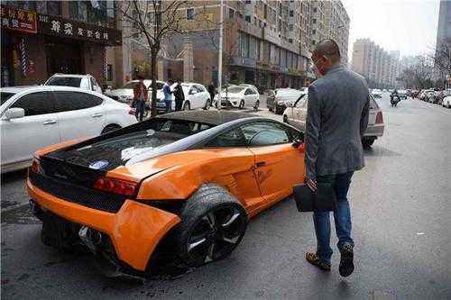 上海兰博基尼撞车（上海兰博基尼炸街视频）