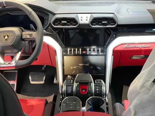 兰博基尼urus空间(兰博基尼urussuv)-图2 兰博基尼urus空间(兰博基尼urussuv)-图2