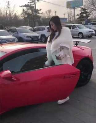 兰博基尼校园接妹妹（兰博基尼街头）