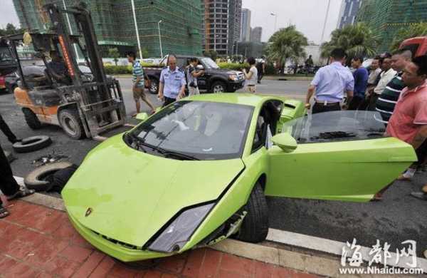 普宁兰博基尼车祸(普宁大道兰博基尼撞泥头车)-图3 普宁兰博基尼车祸(普宁大道兰博基尼撞泥头车)-图3