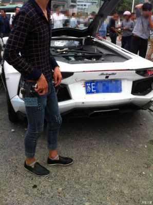 兰博基尼泥头车(播放兰博基尼的泥的图片)-图2 兰博基尼泥头车(播放兰博基尼的泥的图片)-图2
