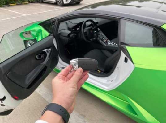 兰博基尼小牛车门(兰博基尼小牛车门怎么打开)-图1 兰博基尼小牛车门(兰博基尼小牛车门怎么打开)-图1