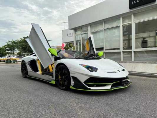 兰博基尼aventador实拍（兰博基尼aventador roadster）