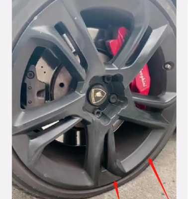 兰博基尼补胎视频(兰博基尼换胎)-图2 兰博基尼补胎视频(兰博基尼换胎)-图2