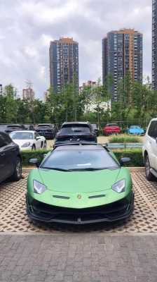 兰博基尼大牛提车(兰博基尼大牛提车视频)-图1 兰博基尼大牛提车(兰博基尼大牛提车视频)-图1