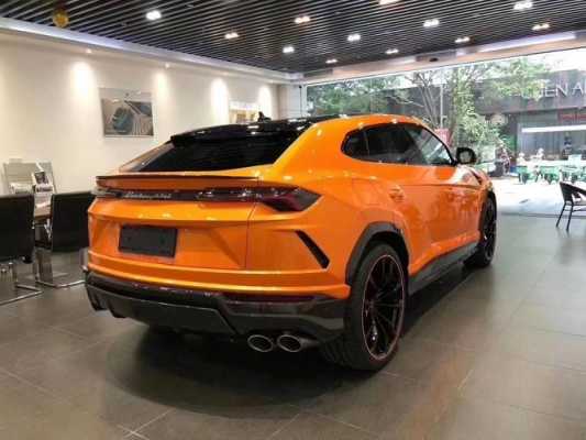 最高底盘兰博基尼图片(最高底盘的车suv)-图2 最高底盘兰博基尼图片(最高底盘的车suv)-图2