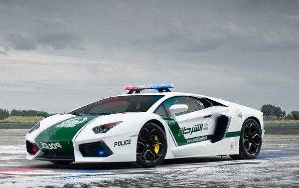 兰博基尼比赛警车(兰博基尼警车百科)-图2 兰博基尼比赛警车(兰博基尼警车百科)-图2