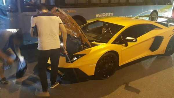 兰博基尼水箱爆了(兰博基尼水温高怎么回事)-图3 兰博基尼水箱爆了(兰博基尼水温高怎么回事)-图3