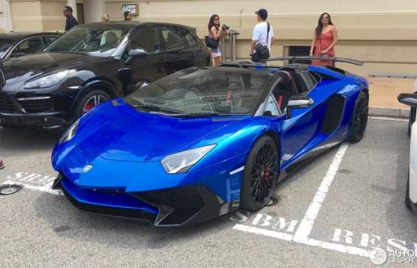 2018款兰博基尼蓝色(兰博基尼aventador s roadster蓝色)-图3 2018款兰博基尼蓝色(兰博基尼aventador s roadster蓝色)-图3