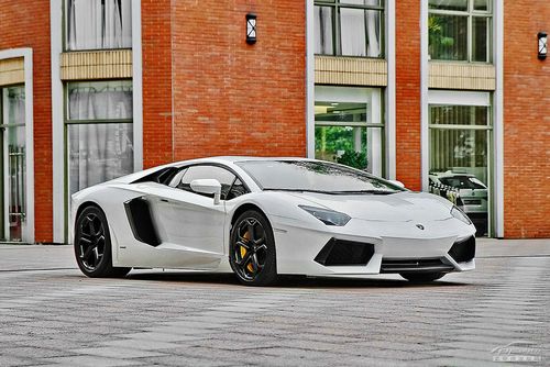 兰博基尼aventatorlf(兰博基尼AventadorLp7004)-图3 兰博基尼aventatorlf(兰博基尼AventadorLp7004)-图3