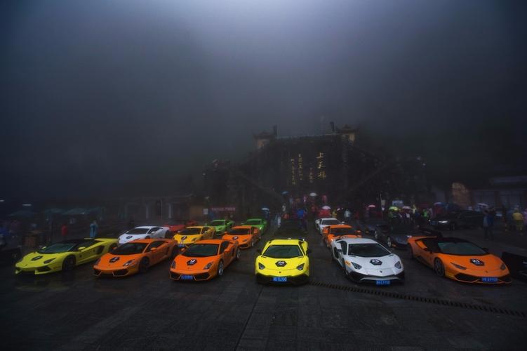 兰博基尼教练车(兰博基尼车队)-图3 兰博基尼教练车(兰博基尼车队)-图3