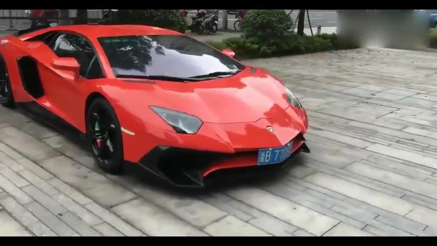 兰博基尼可以上高速吗(兰博基尼可以开长途吗)-图2 兰博基尼可以上高速吗(兰博基尼可以开长途吗)-图2
