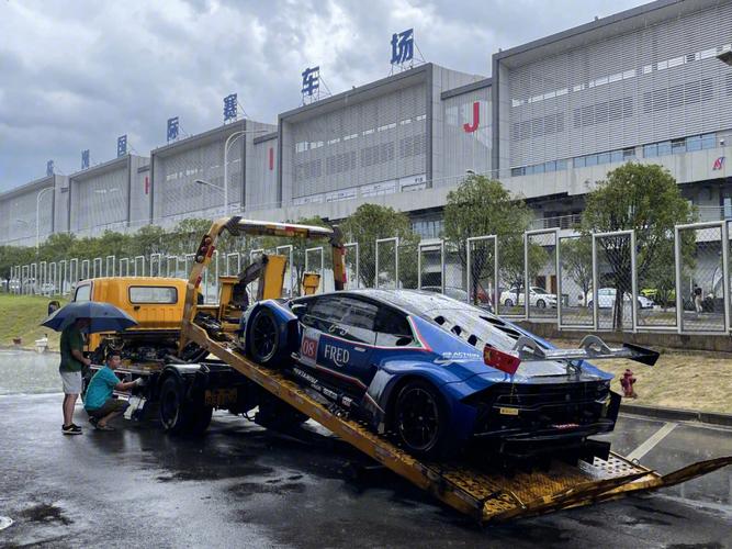 兰博基尼gt3(兰博基尼GT3跑上海国际赛车场)-图2 兰博基尼gt3(兰博基尼GT3跑上海国际赛车场)-图2