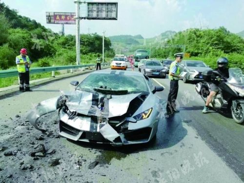 兰博基尼高速飙车翻车(兰博基尼超速车祸)-图3 兰博基尼高速飙车翻车(兰博基尼超速车祸)-图3