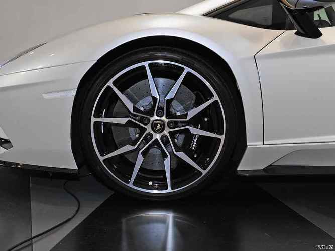 兰博基尼Aventador轮胎(兰博基尼suv轮胎)-图3 兰博基尼Aventador轮胎(兰博基尼suv轮胎)-图3