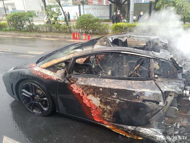 兰博基尼自燃谁赔(兰博基尼自燃率高吗)-图3 兰博基尼自燃谁赔(兰博基尼自燃率高吗)-图3