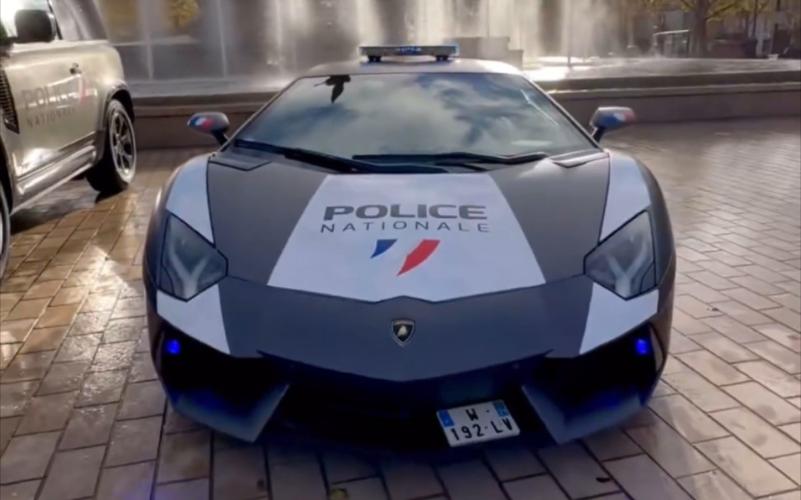 兰博基尼的警察车(兰博基尼警车长什么样子)-图3 兰博基尼的警察车(兰博基尼警车长什么样子)-图3