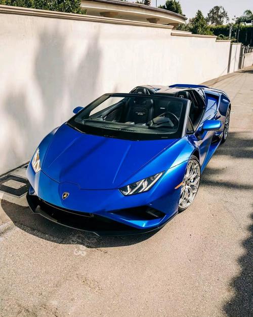 兰博基尼蓝色跑车(兰博基尼蓝色跑车huracan)-图3 兰博基尼蓝色跑车(兰博基尼蓝色跑车huracan)-图3