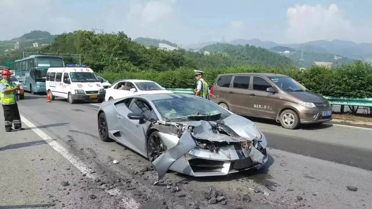 兰博基尼交通事故（兰博基尼严重车祸）