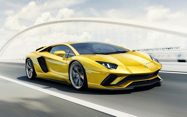 金色兰博基尼图片大全（兰博基尼aventador金色）
