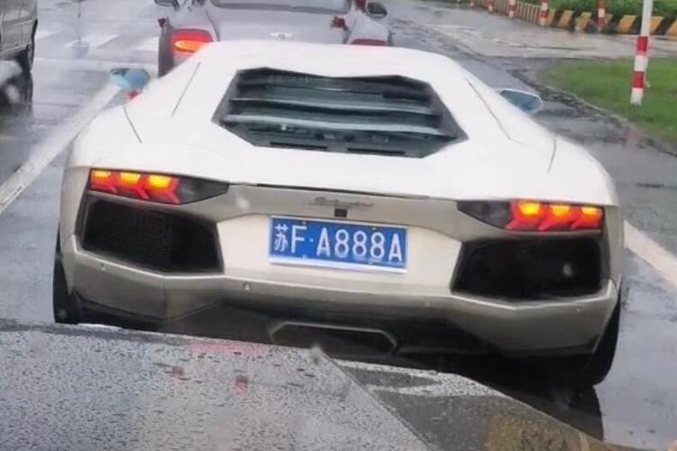 兰博基尼车牌的寓意（兰博基尼的车牌长啥样）