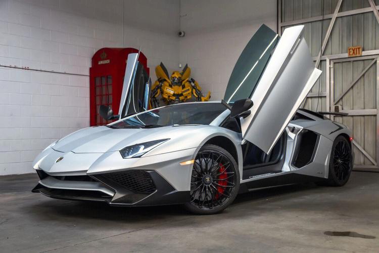 兰博基尼aventadorsr(兰博基尼aventador怎么读)-图2 兰博基尼aventadorsr(兰博基尼aventador怎么读)-图2