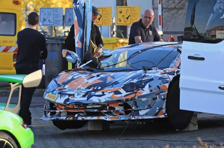 兰博基尼aventador车祸(兰博基尼撞车案)-图3 兰博基尼aventador车祸(兰博基尼撞车案)-图3