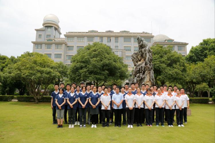 松江二中兰博基尼(松江二中实验班有多难考)-图2 松江二中兰博基尼(松江二中实验班有多难考)-图2