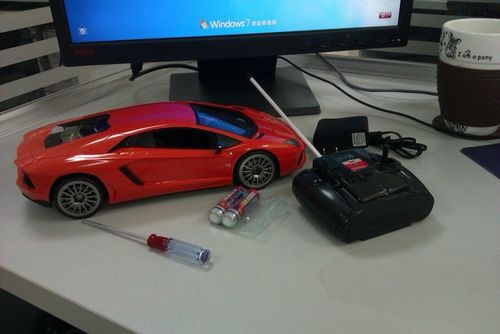 兰博基尼炫富电池(兰博基尼电瓶安装位置图片)-图3 兰博基尼炫富电池(兰博基尼电瓶安装位置图片)-图3