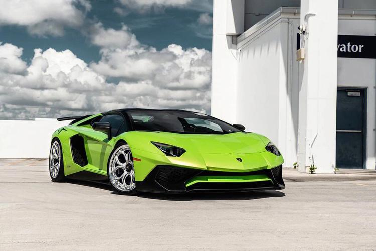 兰博基尼aventador改装银色（兰博基尼改装车）