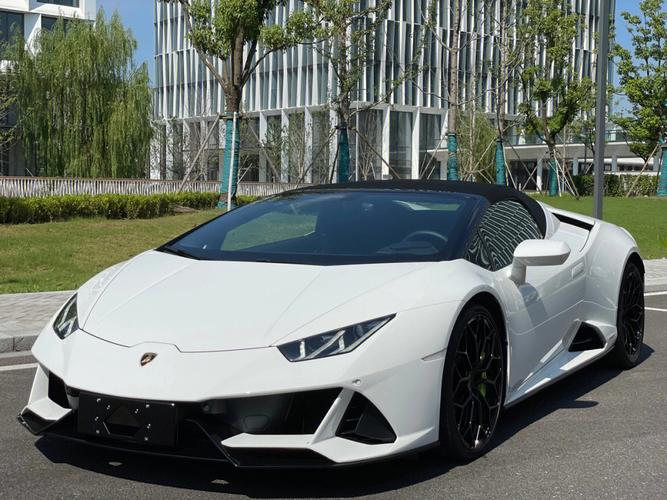兰博基尼小牛敞篷(兰博基尼小牛敞篷车)-图2 兰博基尼小牛敞篷(兰博基尼小牛敞篷车)-图2