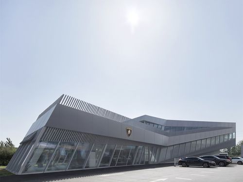 郑州兰博基尼酒店地址(郑州兰博基尼旗舰展示中心)-图1 郑州兰博基尼酒店地址(郑州兰博基尼旗舰展示中心)-图1