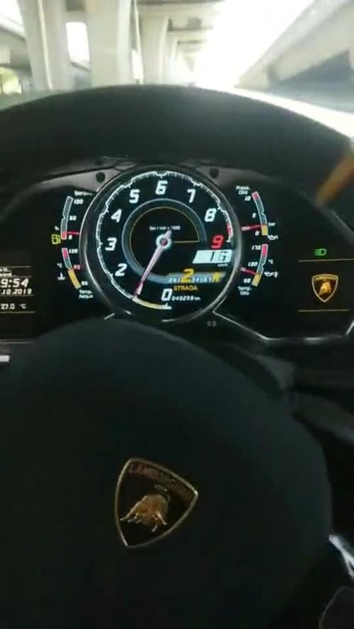 兰博基尼aventador怠速（兰博基尼转速表）