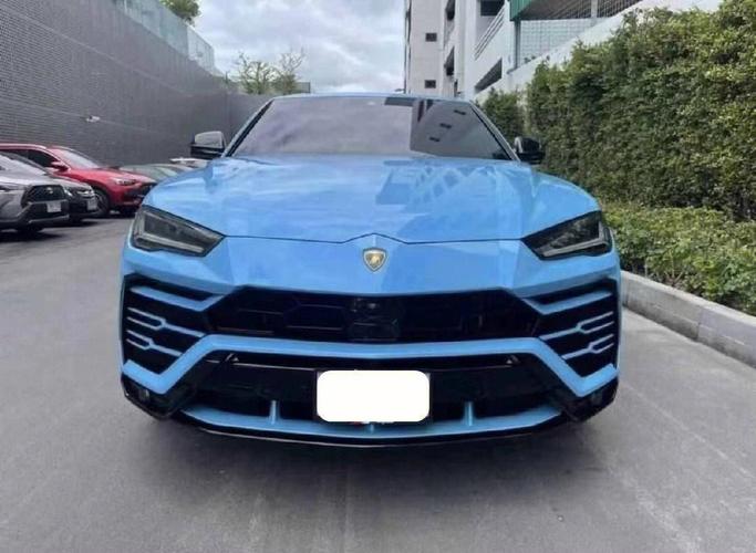 蓝色urus兰博基尼（兰博基尼urus浅蓝色）