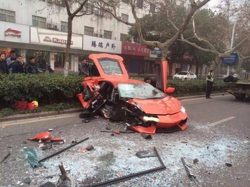大合肥兰博基尼(合肥兰博基尼撞公交车事件)-图2 大合肥兰博基尼(合肥兰博基尼撞公交车事件)-图2