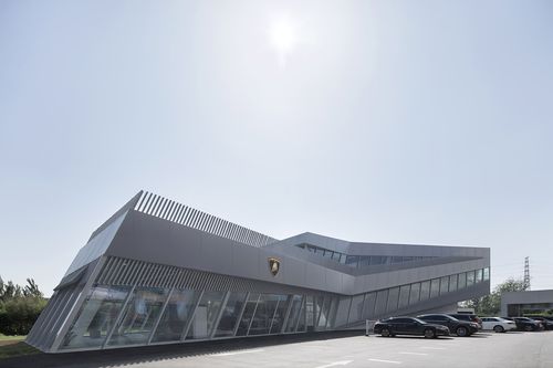 兰博基尼公寓郑州(郑州兰博基尼旗舰展示中心)-图2 兰博基尼公寓郑州(郑州兰博基尼旗舰展示中心)-图2