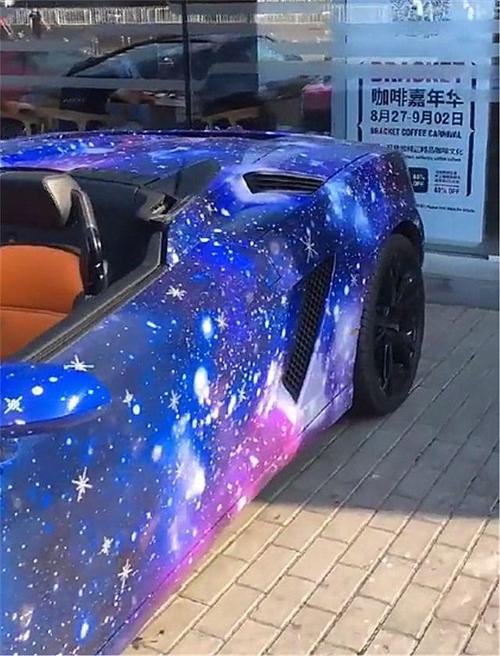 兰博基尼改星空顶(兰博基尼星空版多少钱)-图3 兰博基尼改星空顶(兰博基尼星空版多少钱)-图3