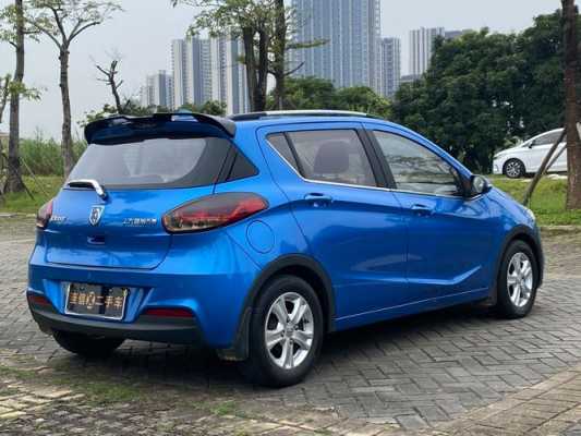 配置高的两厢车-图2 配置高的两厢车-图2